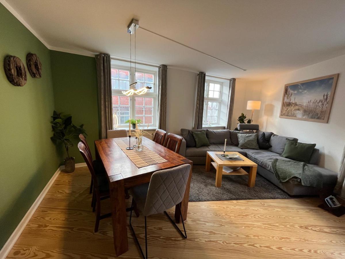 Lykkefund - Ferienwohnung in Hafennähe Glückstadt Exterior foto